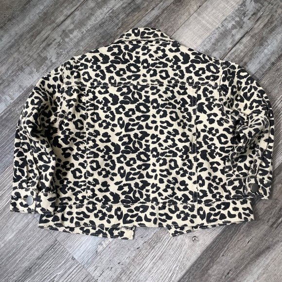 Girls  Short Jacket - Picture 3 of 3